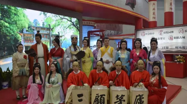 有没有<em>女主穿越三国</em>男主孔明的<em>小说</em>?-有没有女