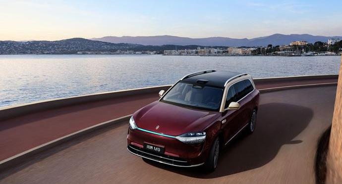 问界M9星光之夜车主聚会堪比春晚