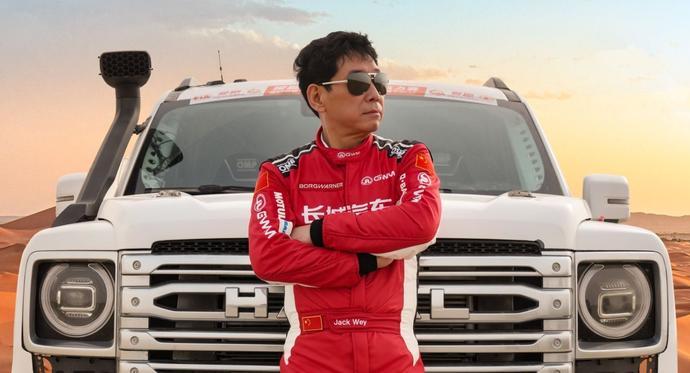 长城董事长魏建军化身车手战敦煌