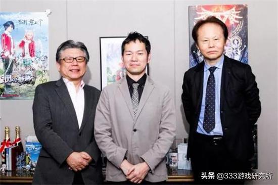 现任社长近藤季洋(中)与前任社长加藤正幸(右)