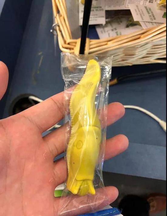 纪念品商店(没错!那个是巧克力。反正我没买就拍了个照,溜了溜了)