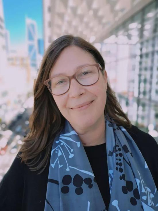 Katherine Isbister 在加州大学圣克鲁斯分校做着游戏交互内容的研究