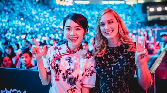 外媒专访美女主持Sjokz：很幸运能进入电竞行业