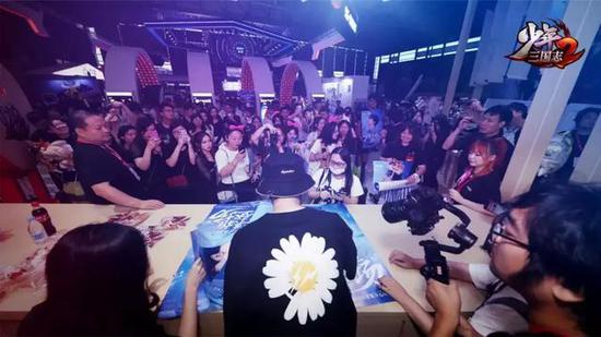 ����������־2���ܷ�������һ��������Ϸ������