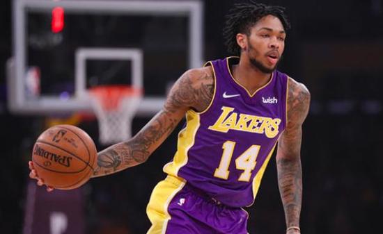 街头篮球手游杂谈英格拉姆左路突破的能力明显