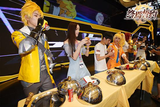 Coser 观众究竟谁是大胃王