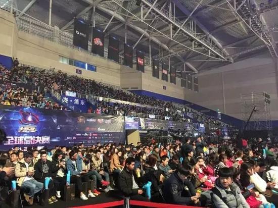 十公斤黄金终有得主 HD登顶HPL总决赛_新浪