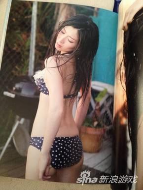 茅原实里泳装写真
