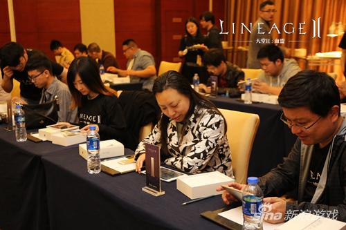 终于可以体验天堂2手游啦