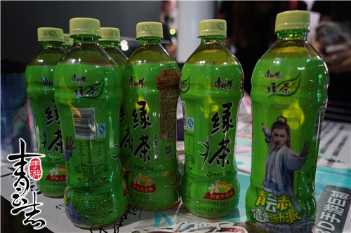 康师傅绿茶青云瓶首次亮相
