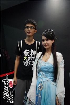 Show girl cos的陆雪琪超吸睛！