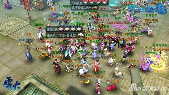 金陵这片舞台同样属于“大妈”们