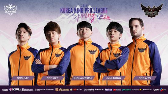 赛区风范 KRKPL亮相纽约时代广场-新浪电竞_