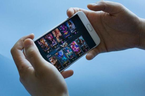 不玩网游在学校难交朋友?这个瘾忧何以解