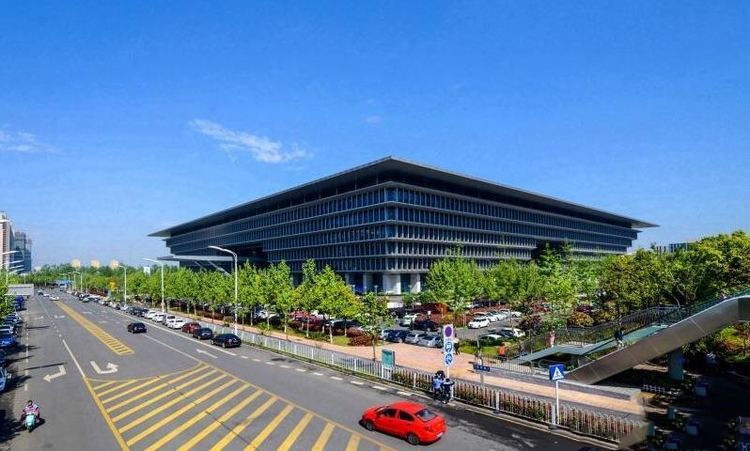 全省经济总量过千亿的市州_解说千亿照片