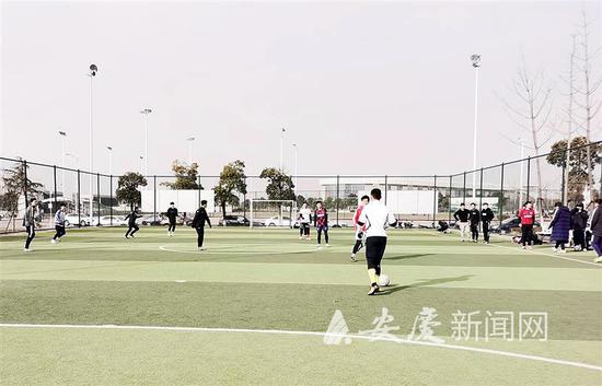 哪支足球队球衣好看一点,哪支足球队球衣好看一点的