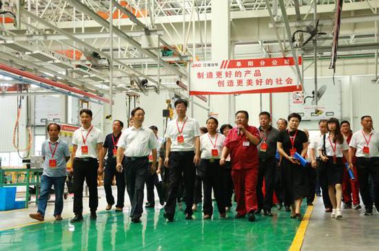 喜看新变化 畅谈大发展:人大代表视察大美阜阳