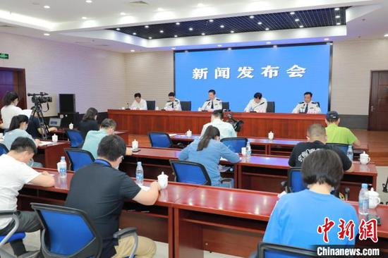 24日，安徽省政府新闻办公室举办新闻发布会，介绍该省禁毒工作情况。 许梦宇　摄