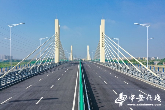 安徽合肥：引江济淮工程玉兰大道桥正式通车