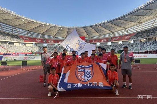 参加“2034杯”的合壹詹之队（央广网发 受访者供图）