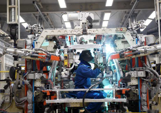 地区经济总量十年增长_中国十年经济增长(3)