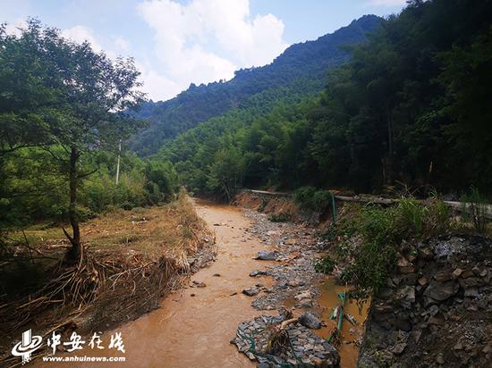 宁国县道庄枫路现场