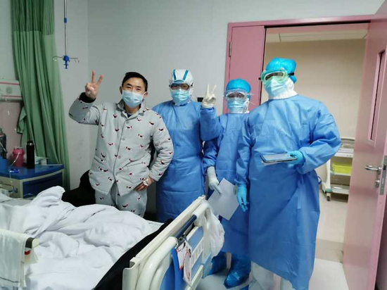 安徽省专家医疗工作组在武汉 央广网发