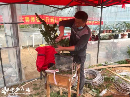 扶贫民警圆了他们致富梦