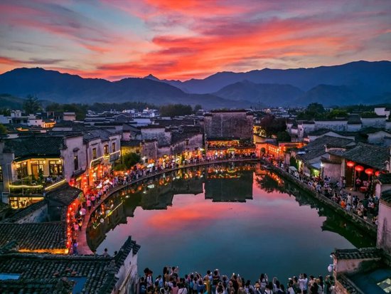 宏村 图源：徽黄京黟旅游