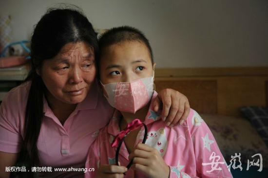 合肥13岁女孩突患白血病 自己开店创业挣医疗