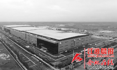2017年7月7日，合肥京东方正在建设的全球第一条10.5代液晶面板生产线。郑成功 摄