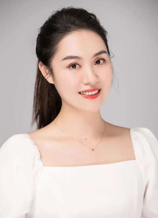 吴莹