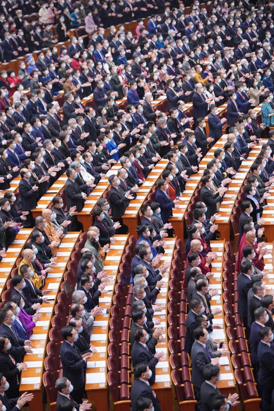 3月10日，中国人民政治协商会议第十三届全国委员会第四次会议在北京人民大会堂举行闭幕会。新华社记者 岳月伟 摄