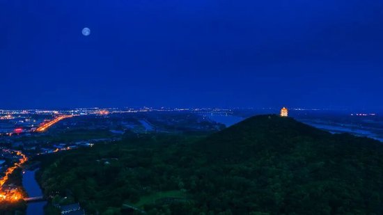 采石矶 摄影：丁林