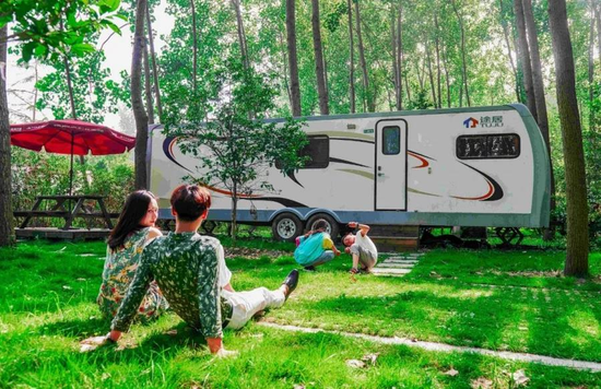 鸠江区龙山途居房车露营地(图源:芜湖龙山途居房车露营地微信公众号)