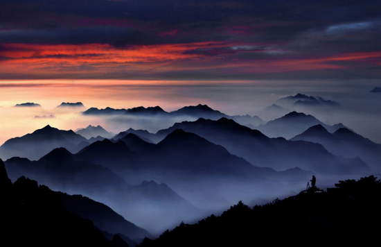 黄山风景区落日余晖 (图源:摄影师彭学平)