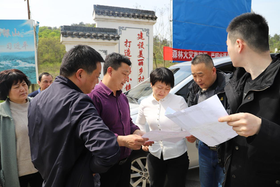 市文旅局局长杨茜调研风景道建设