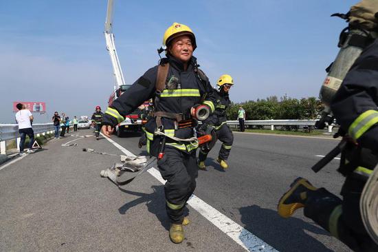 淮北市举行危化品运输道路交通事故应急处置联