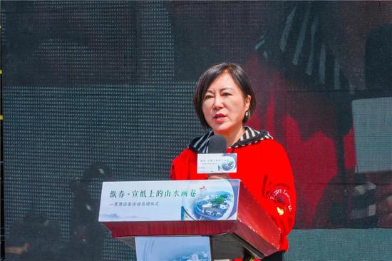 江苏省自驾游协会秘书长吴正娟致辞
