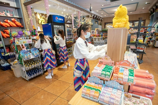 芜湖方特梦幻王国-商品店清洁消毒
