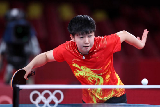 8月5日，中国队选手孙颖莎在比赛中。新华社记者杨磊摄