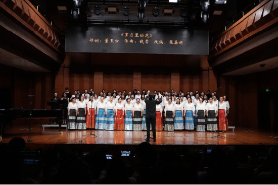上海心悦合唱团现场演唱了四首风格各异的作品,她们连续三年为活动提供较全面的志愿服务