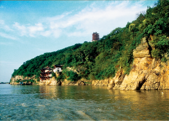 雨山区马鞍山采石矶景区(图源:安徽省文旅厅)