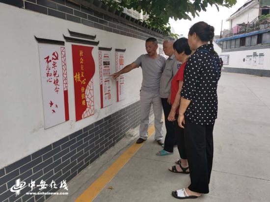 如今的圩堤巷,一改往日脏乱差,摇身一变成为肥西巷道改造的样板巷