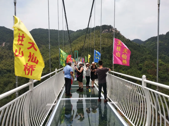 9E高空玻璃天桥