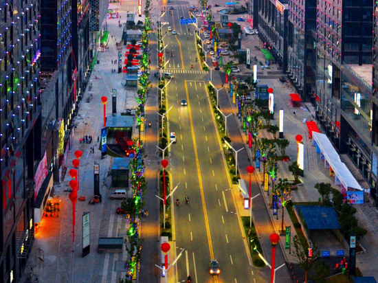 铜陵市北斗星城艺术街区夜景 (图源:北斗星城艺术街区)