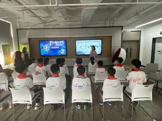 免费科学实验课加盟 a9c8-cfcedca8978b9d662191f103e9ce70b7.jpg