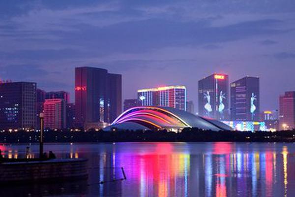 长沙市区人口有多少_2长沙6中(2)