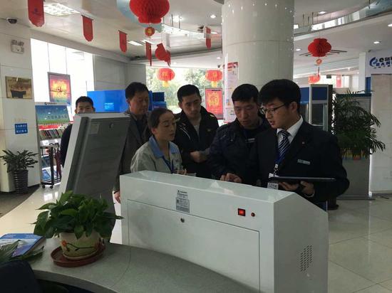 建行合肥城东支行开启全新智能体验