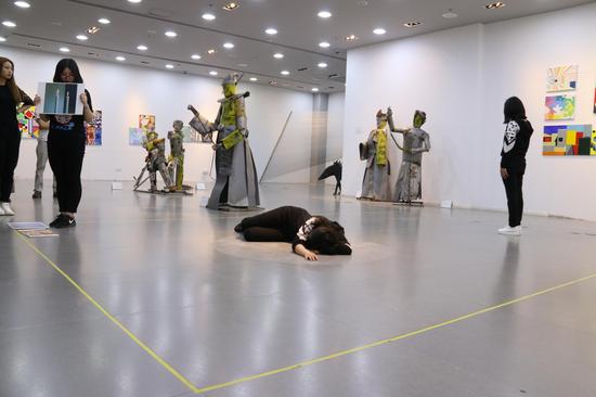 遭遇艺术,感受艺术 --身体的盒子教学项目展开